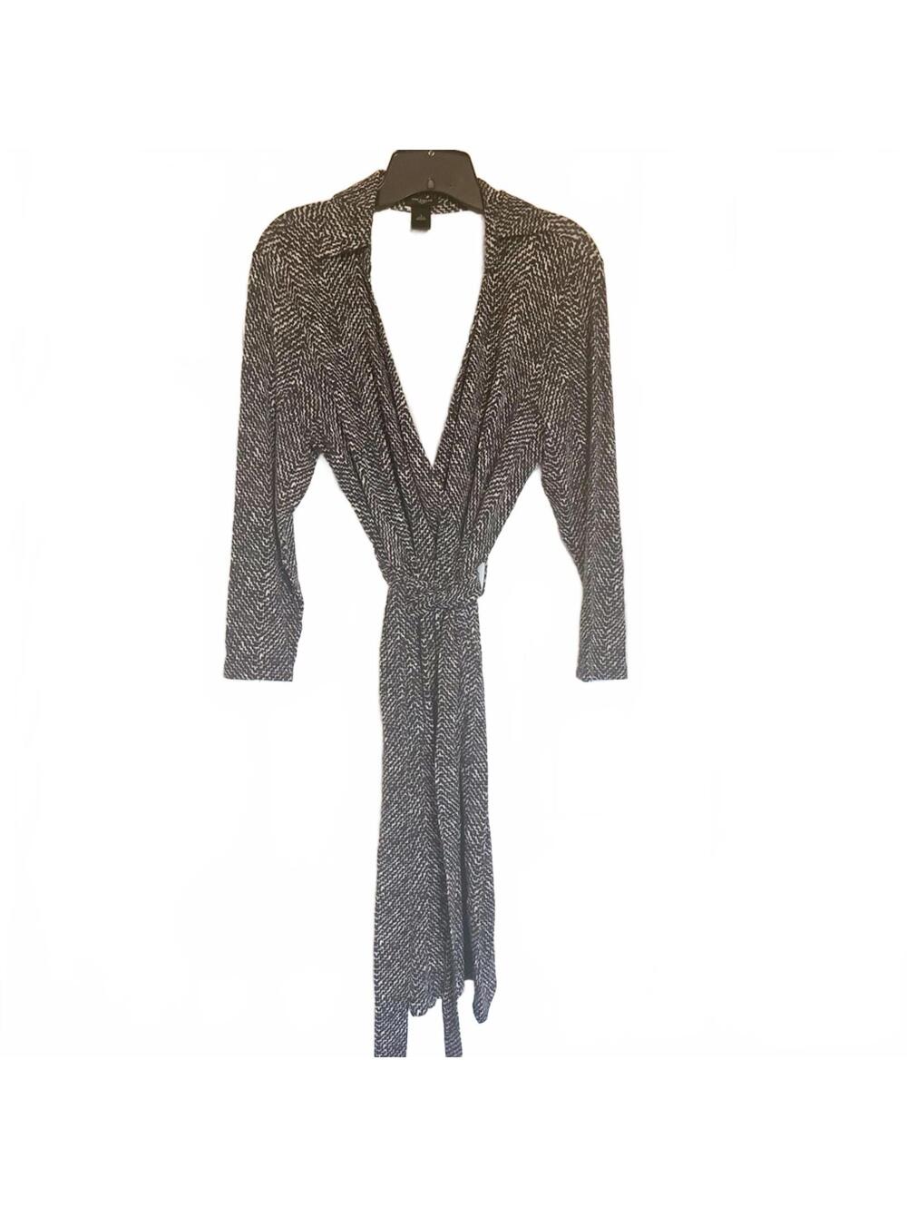 Ann Taylor Black Gray Animal Print Wrap Dress Women’s Wrap V-Neck Midi Workwear